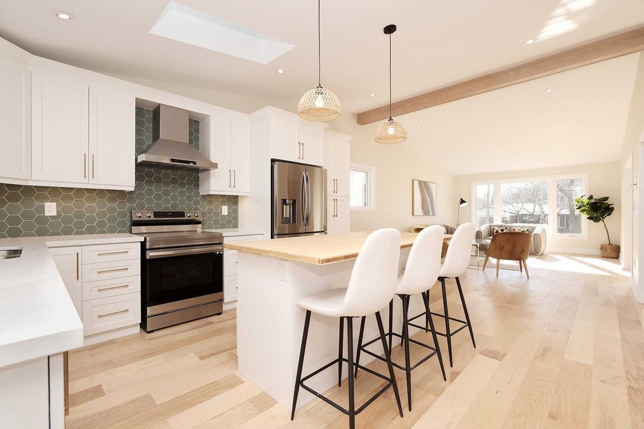 3131 Lenester Dr