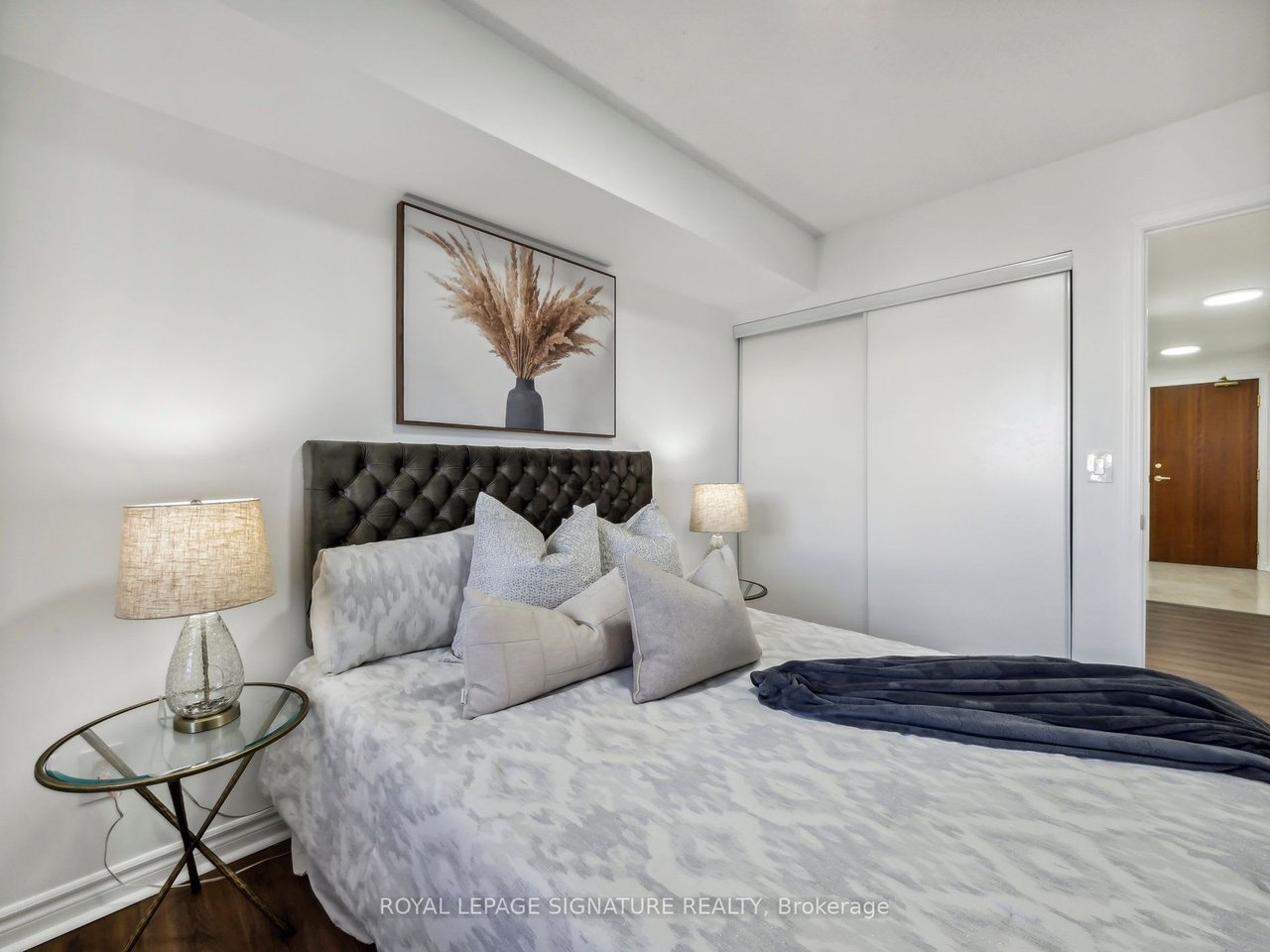 18 Kenaston Gdns 804