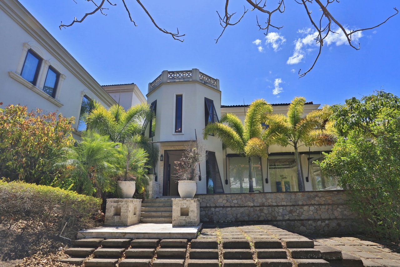 Mediterranean Estate with Guest House, Santa Ana, San Jose