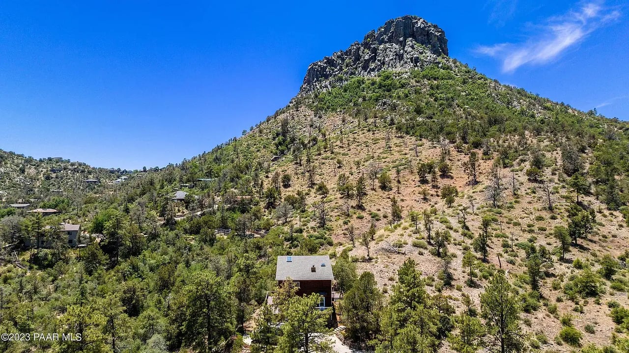 2285 Thumb Butte Road