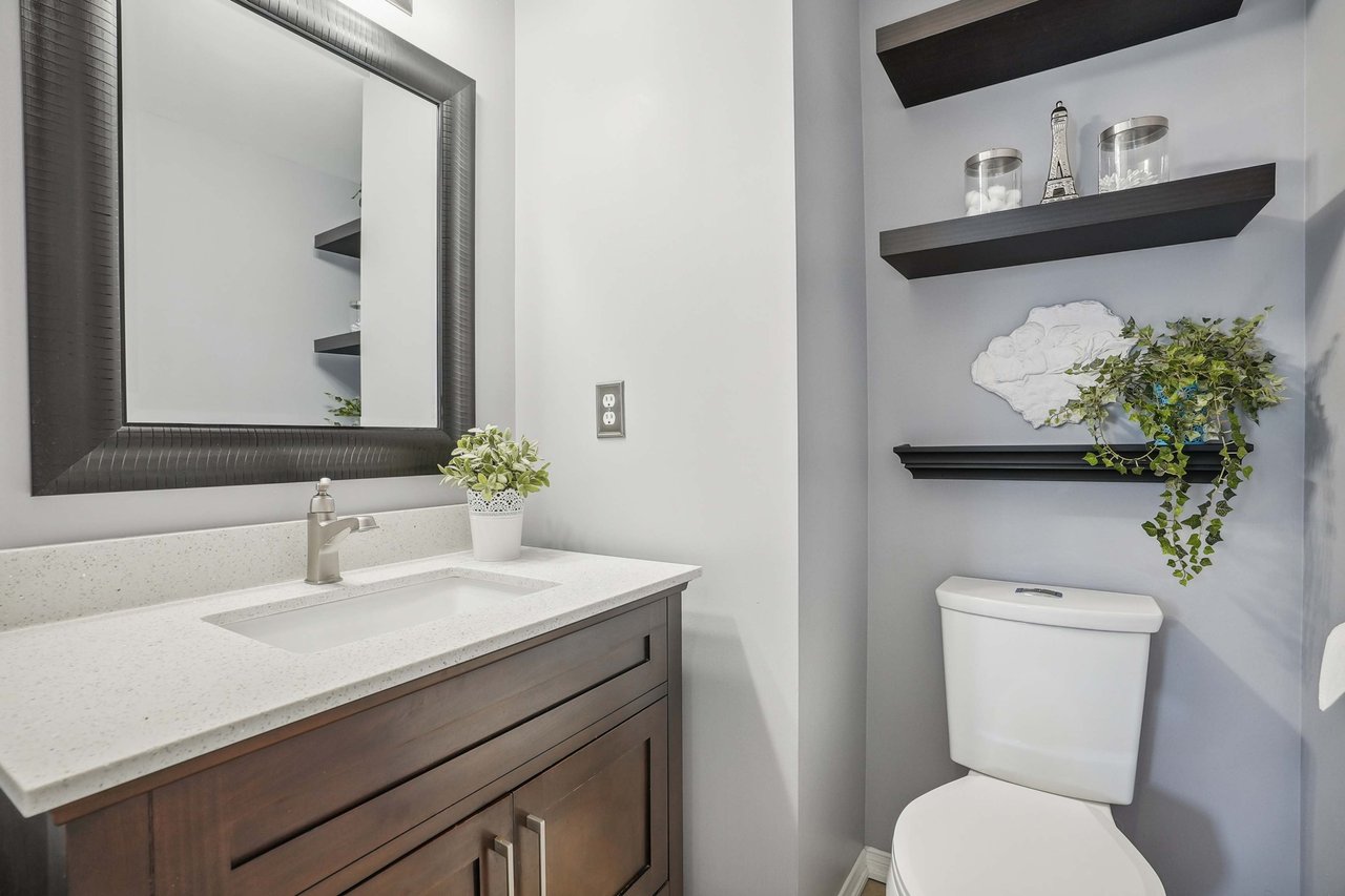 2-2360 Parkhaven Boulevard Unit: 2