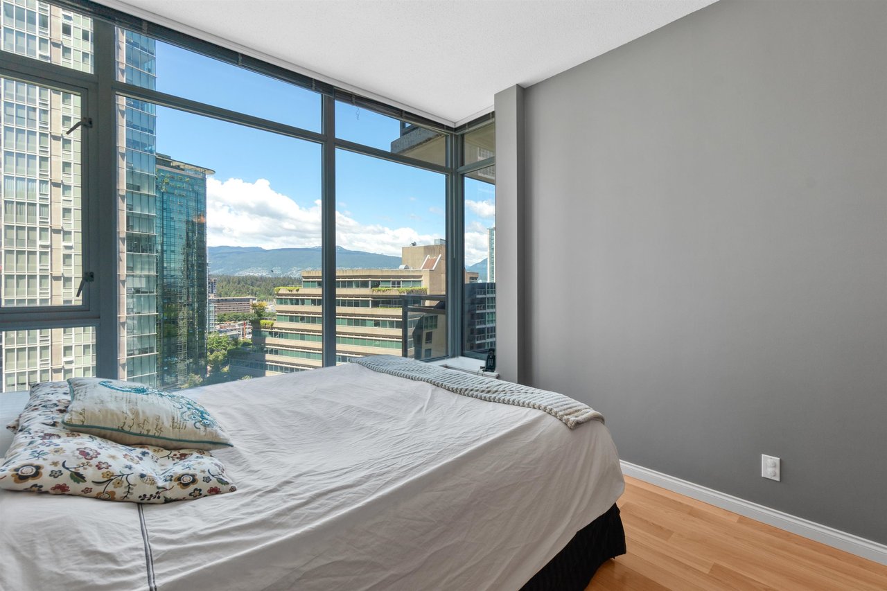 1004-1211 Melville Street, Vancouver