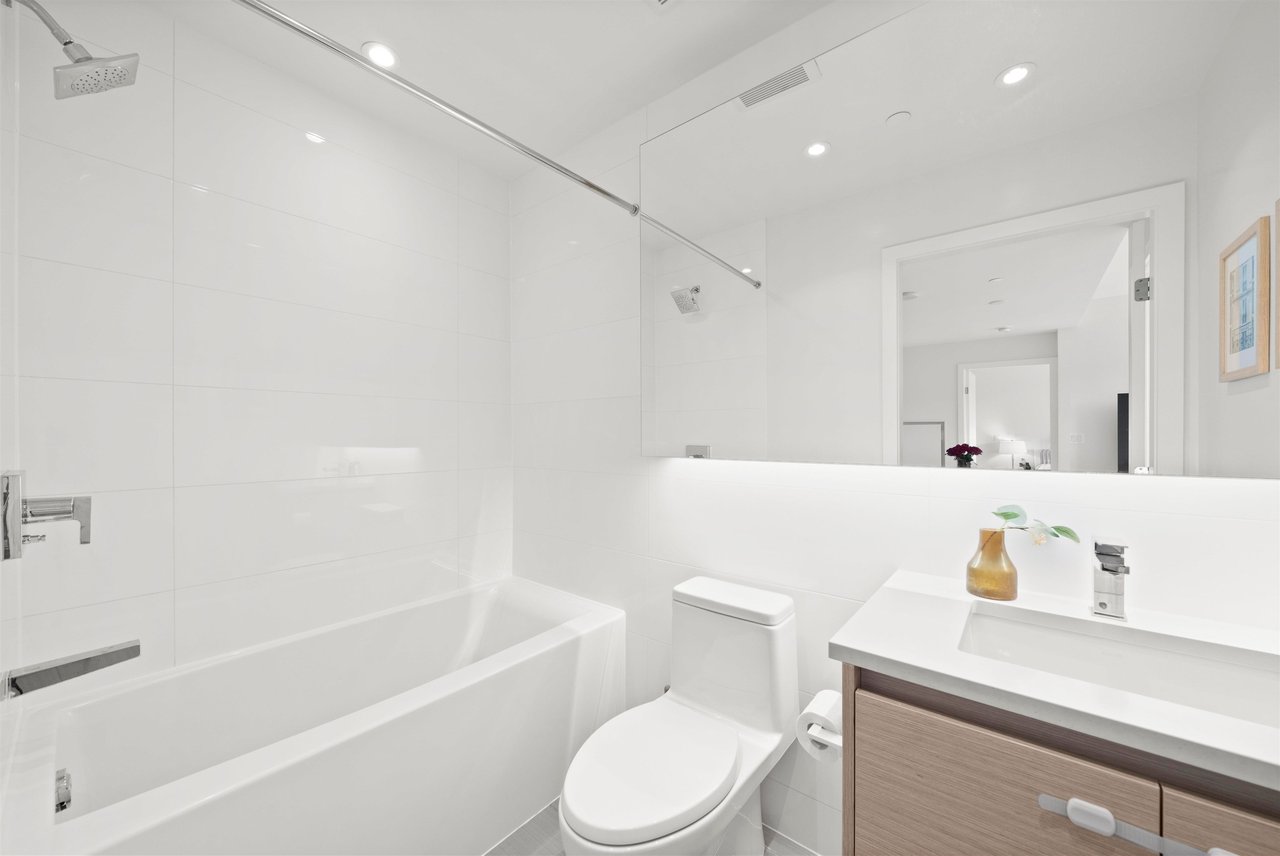 208-3538 Sawmill Cres