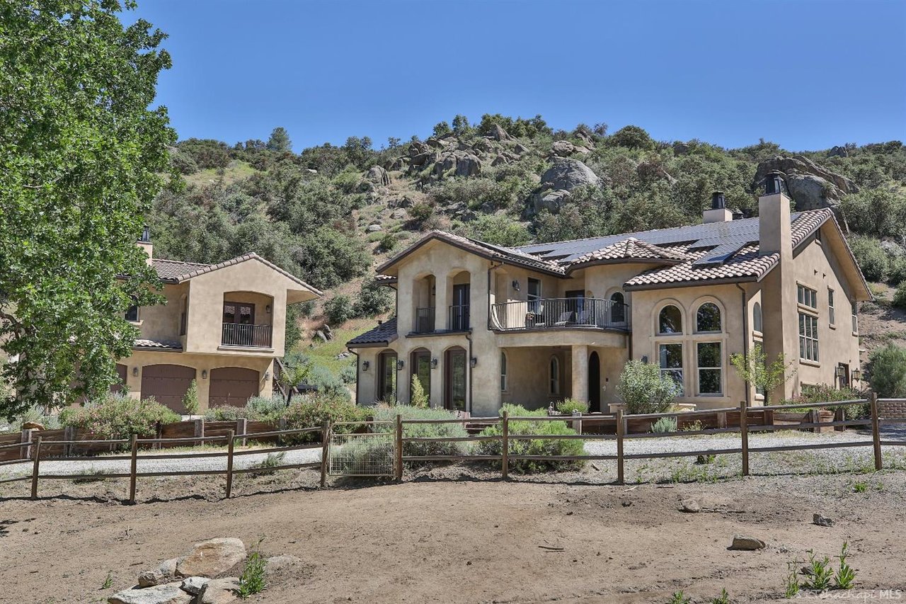 24155 Jacaranda Dr