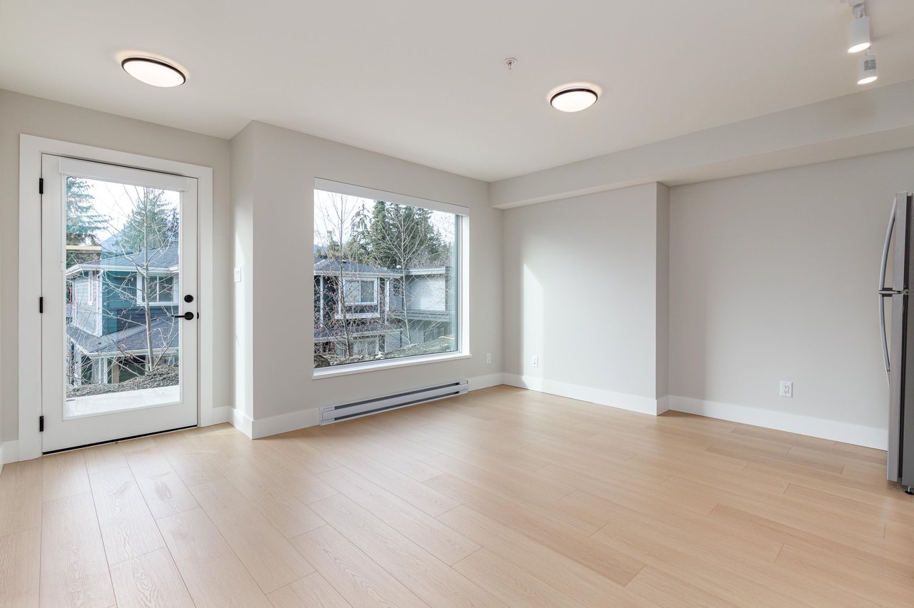 13-3385 Mamquam Rd