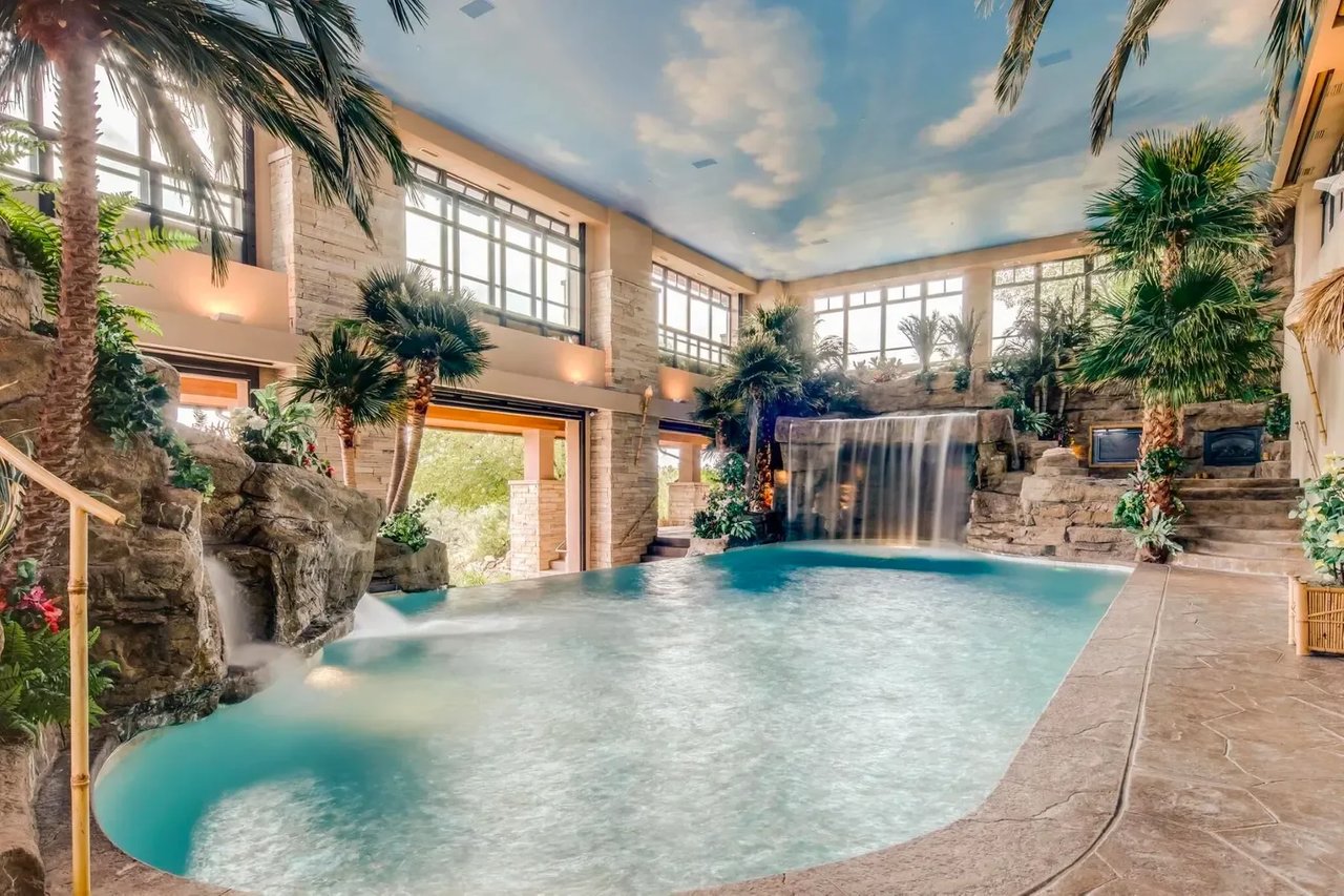4 Homes With Astonishing Water Features | Blog, image size:1280x853