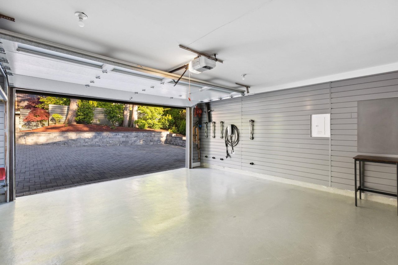 8579 Ansell Pl