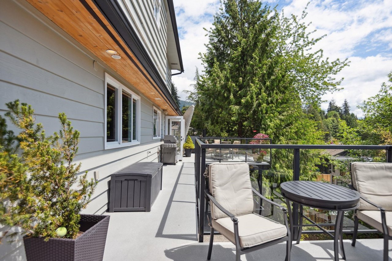 1253 Bracknell Cres