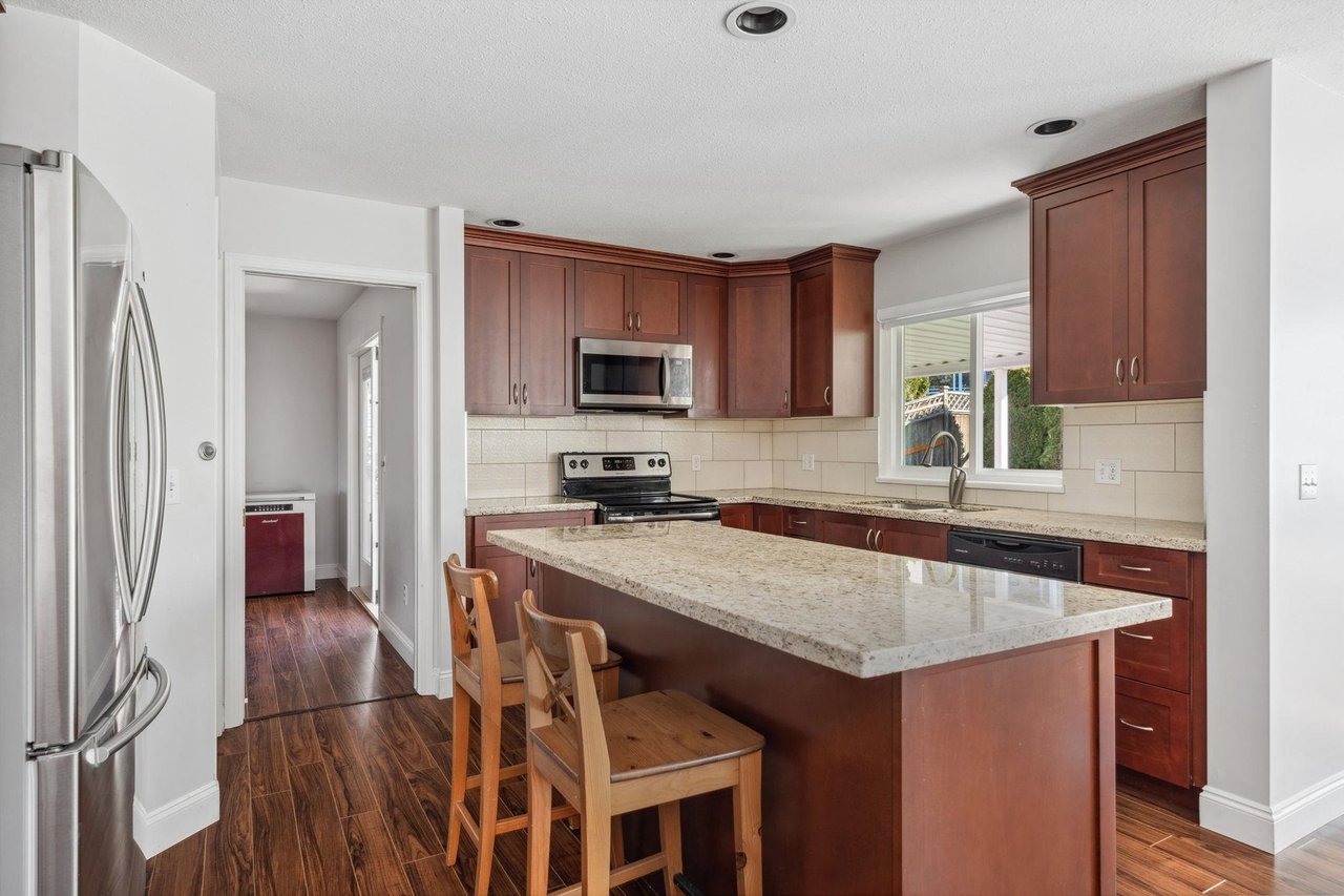 8118 153a St