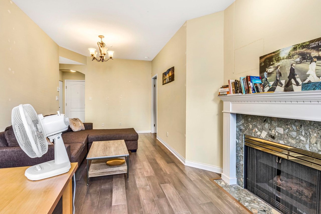 217-5735 Hampton Pl