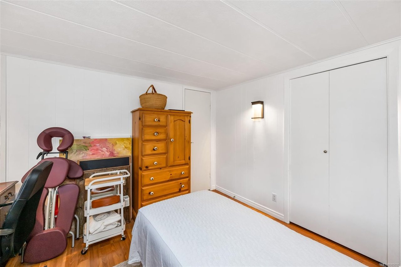 3398 Ridgeview Cres