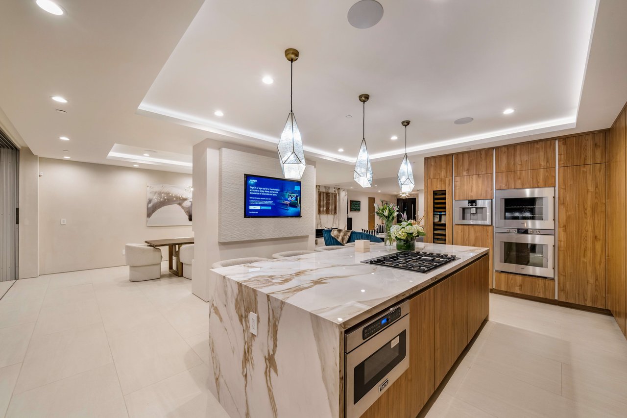 The Apex HH | 7115 Macapa Drive