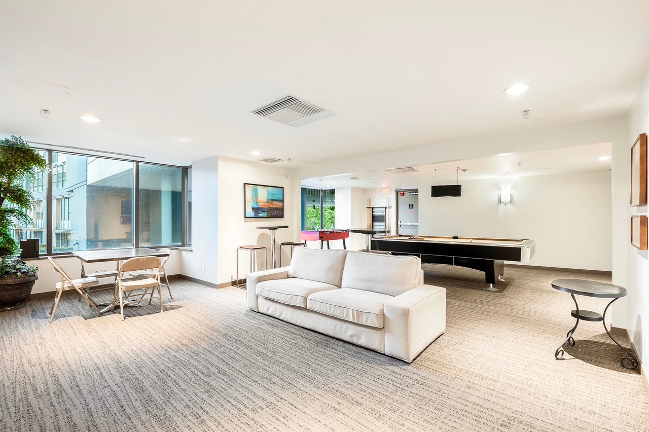 2603-8 Smithe Mews