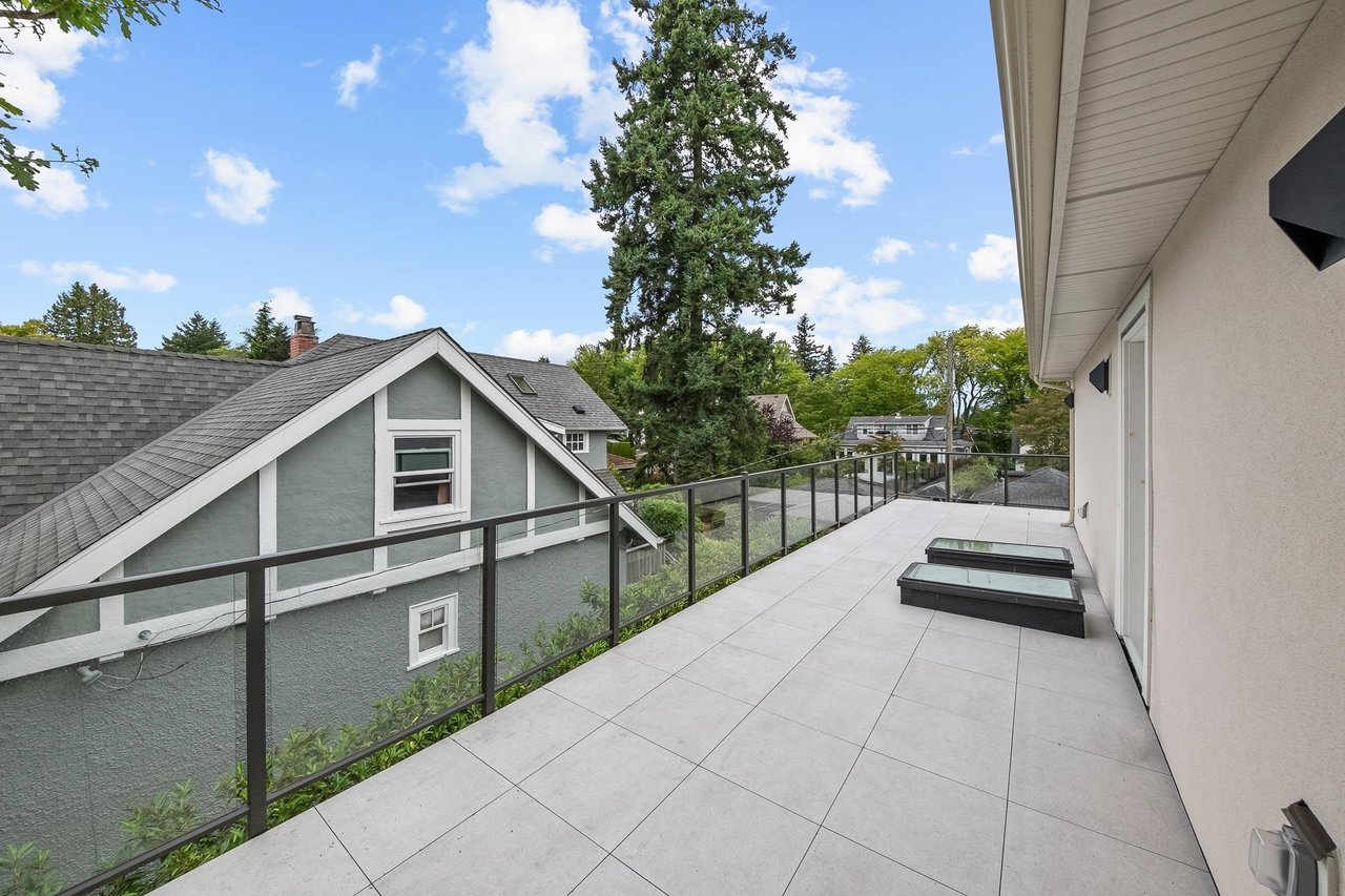 3227 W 35th Ave