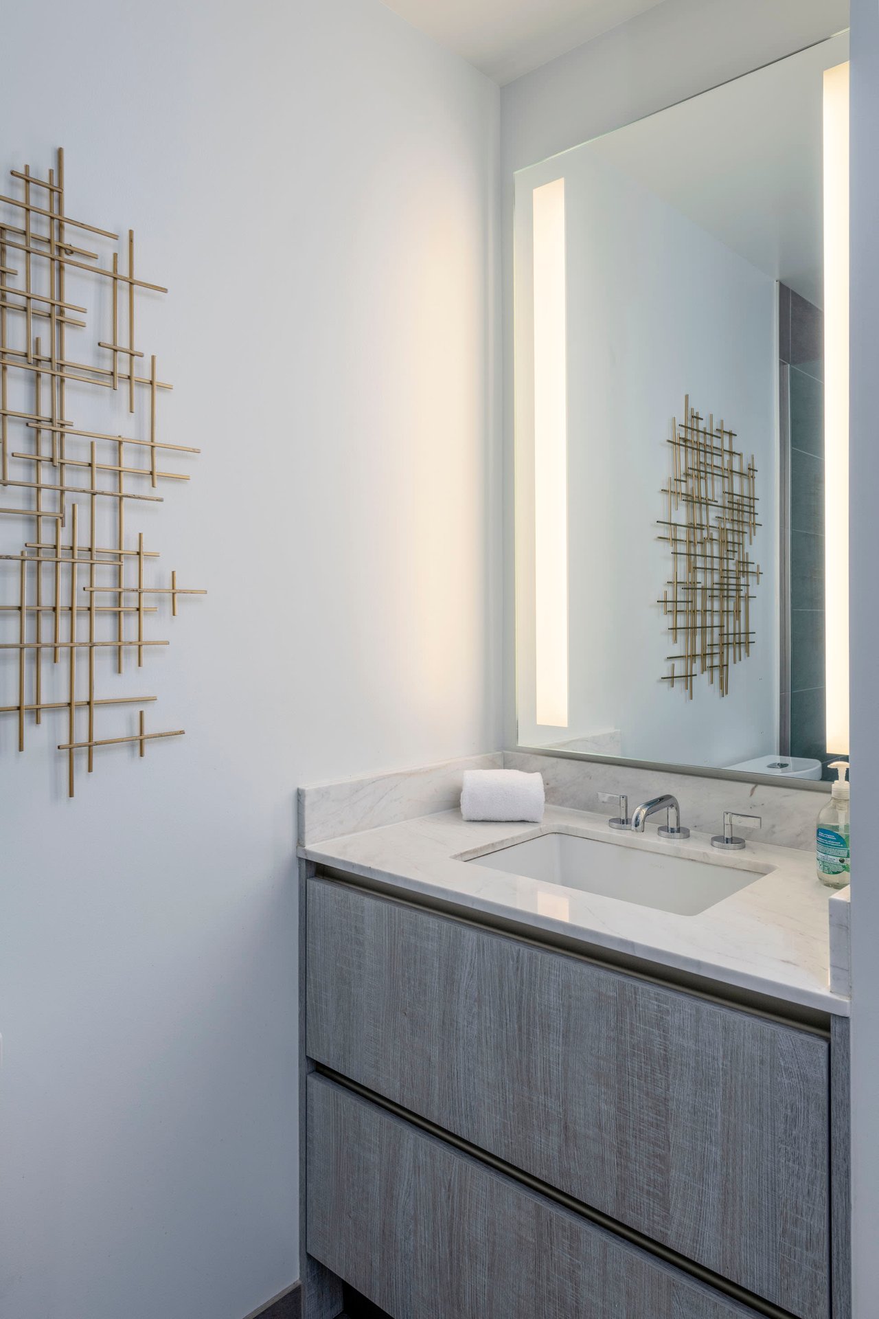 318 Main Street Unit: 2E