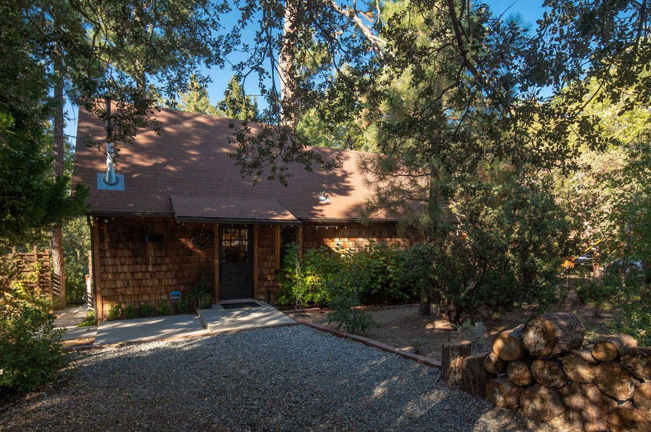 26790 Saunders Meadow Road