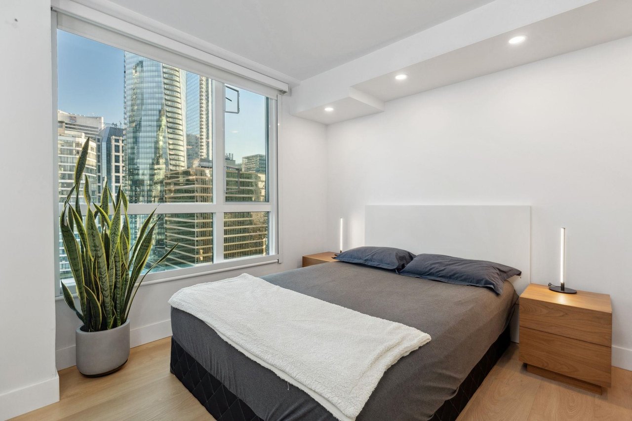 2204-1238 Melville Street, Vancouver