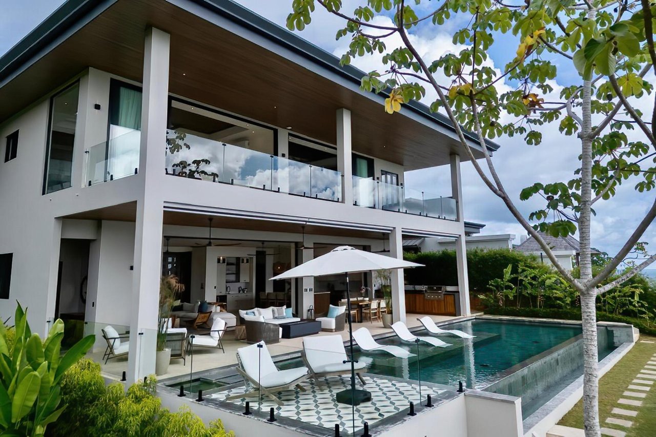 Solar Powered Oceanview Estate, Dominical, Puntarenas