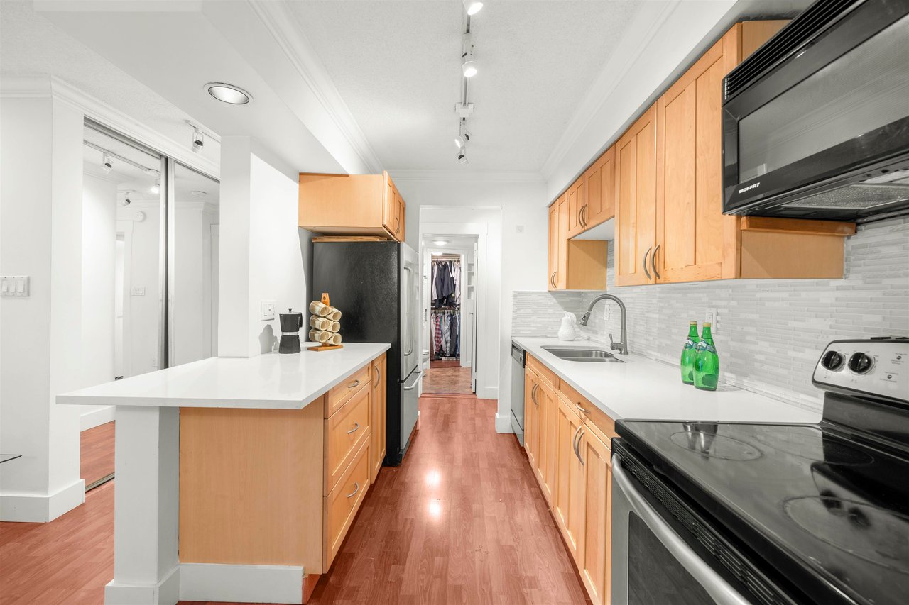 101-1827 W 3rd Ave