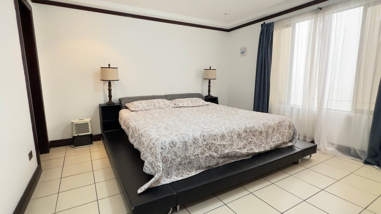 Colonial Residence With Jacuzzi, Curridabat, San Jose