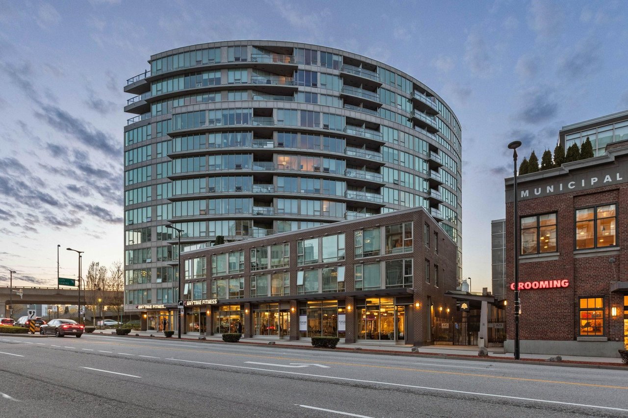 307-429 W 2nd Ave