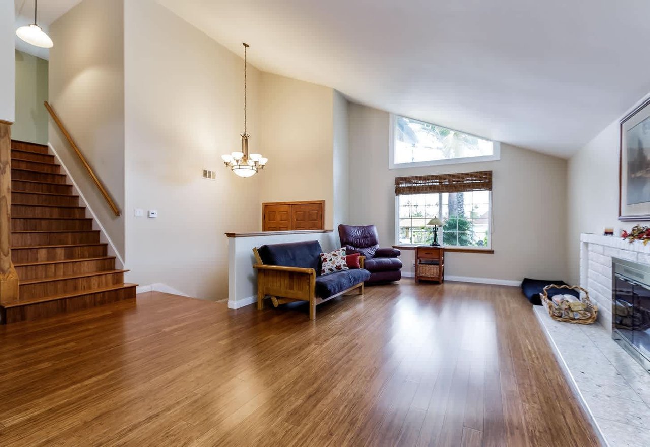 1120 Seal Ct