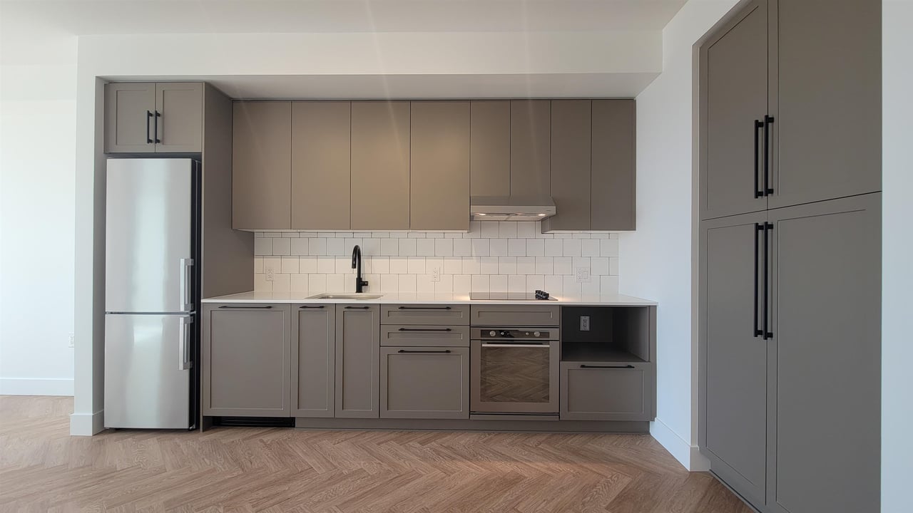 309-9228 Slopes Mews