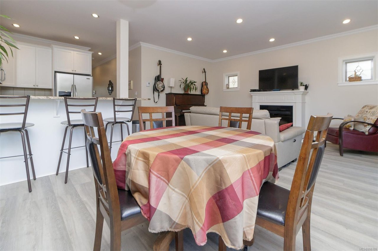 2074 Solent St, Sooke