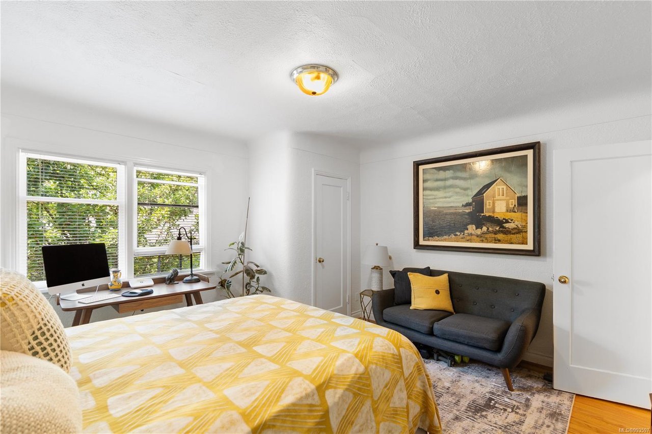 1080 San Marino Cres, Saanich