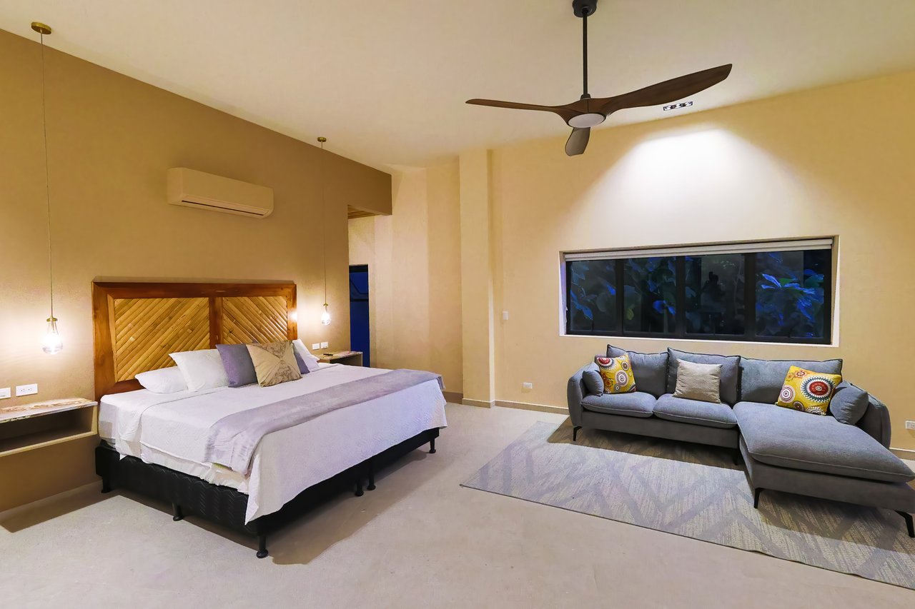 Modern Luxury Villa Near Marina, Manuel Antonio, Puntarenas