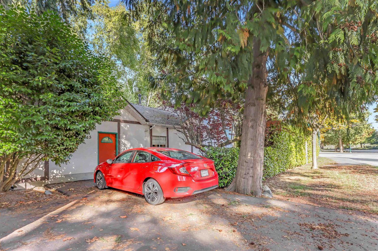 845 56 St