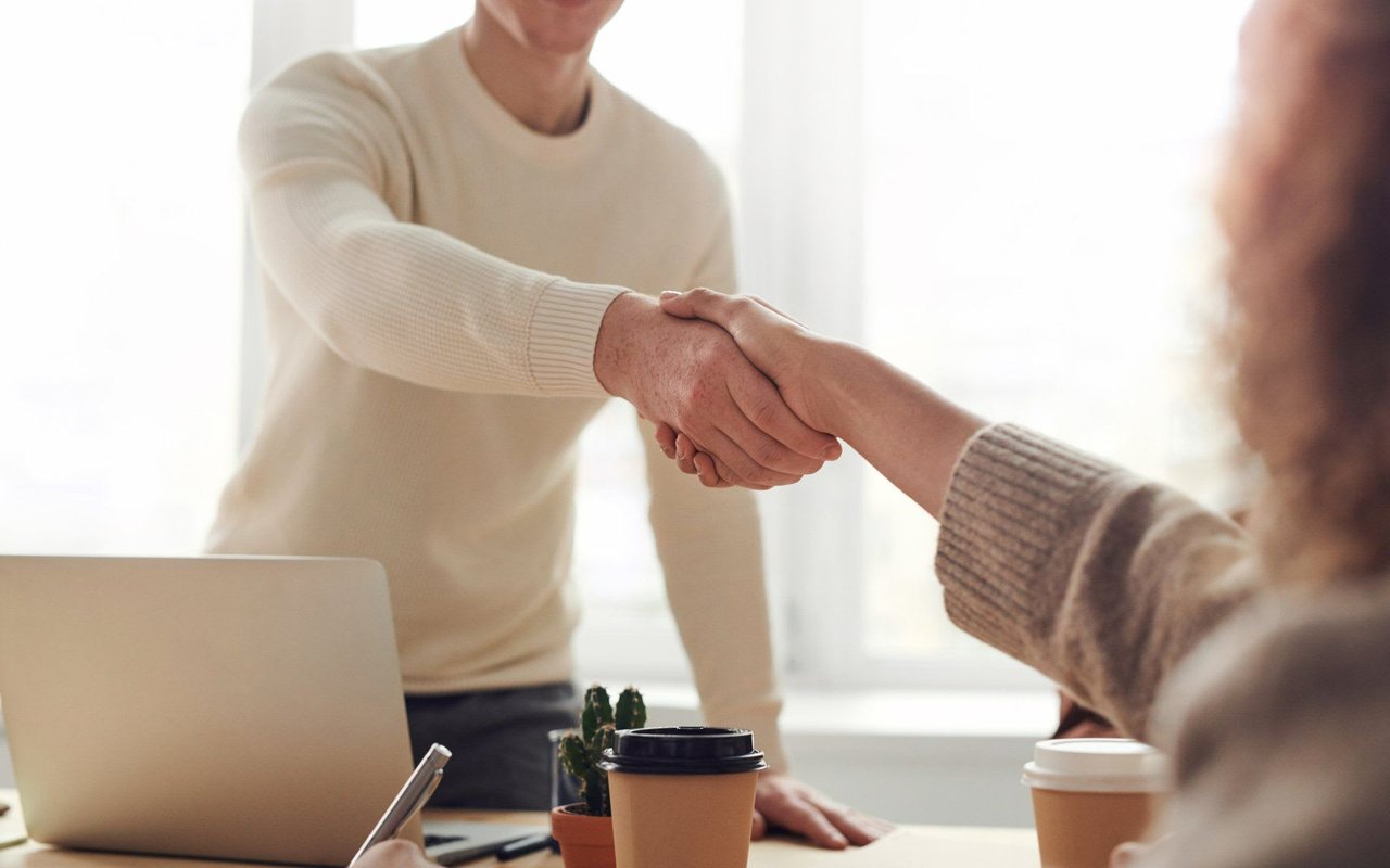 8 Simple Rules for Negotiating Your Offer and Getting That House