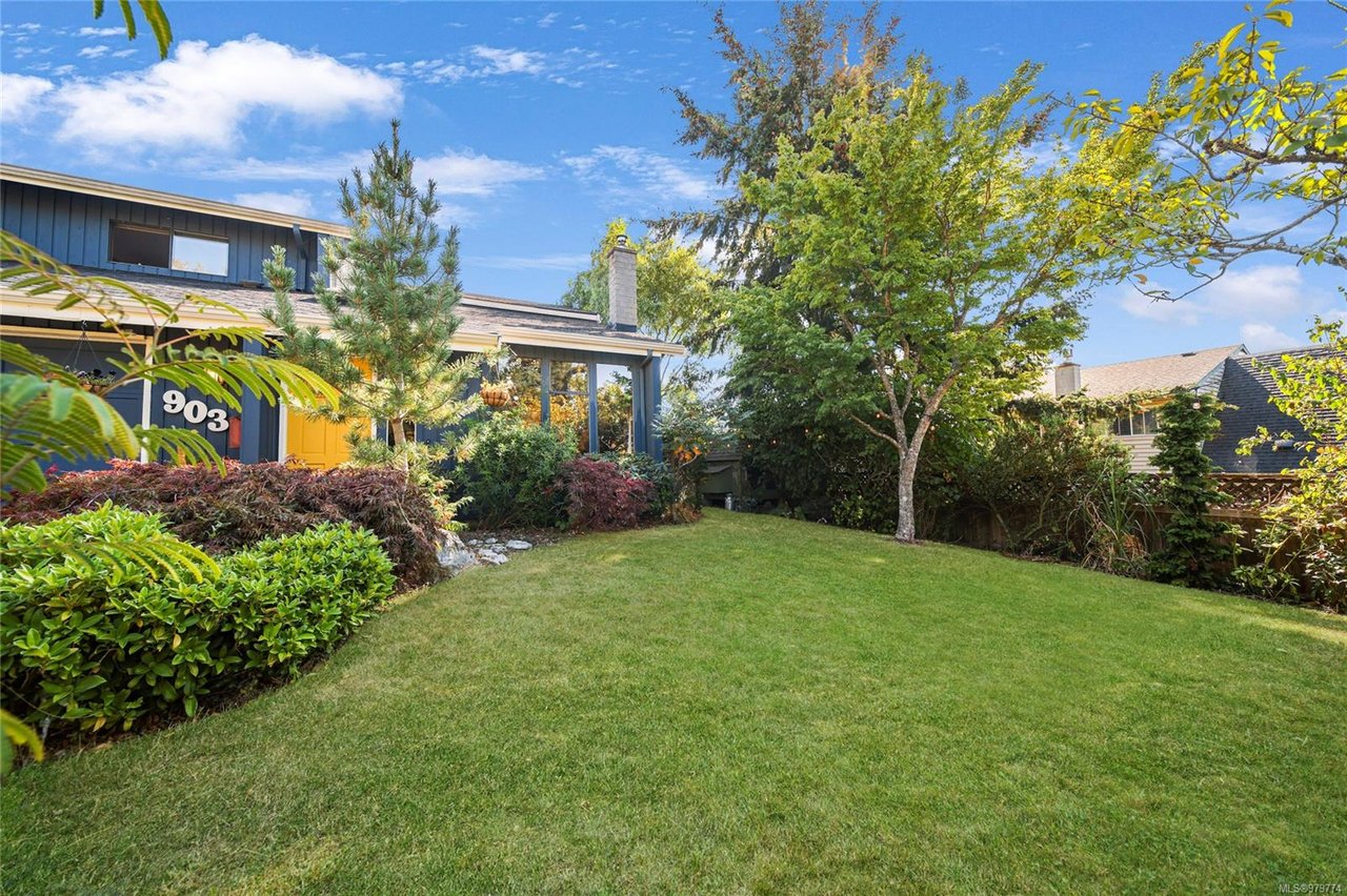 903 Graythorpe Pl