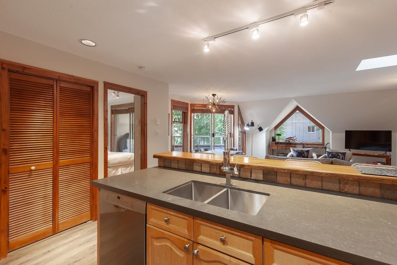 18-4636 Blackcomb Wy