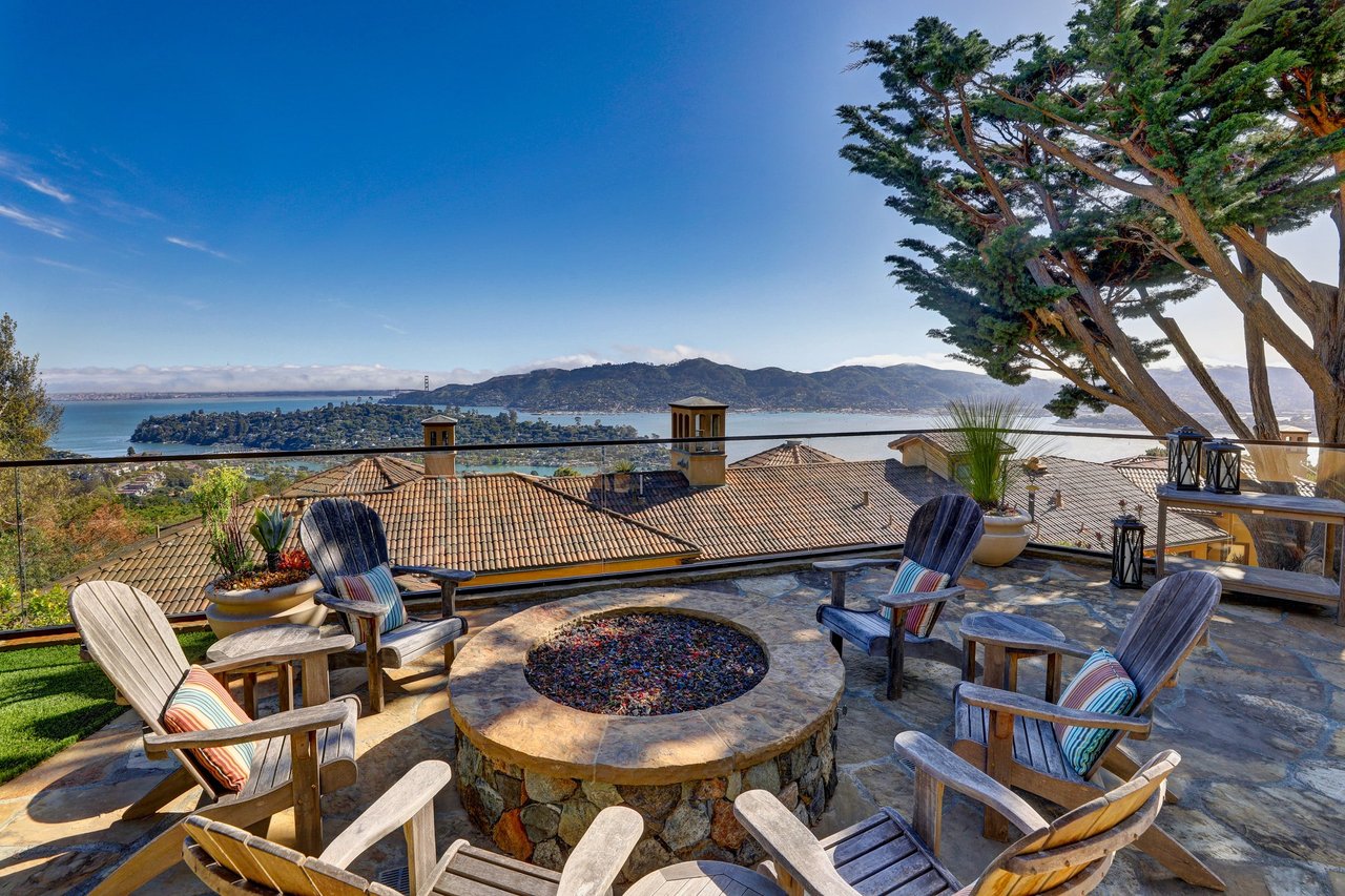 Extraordinary Tiburon Sanctuary