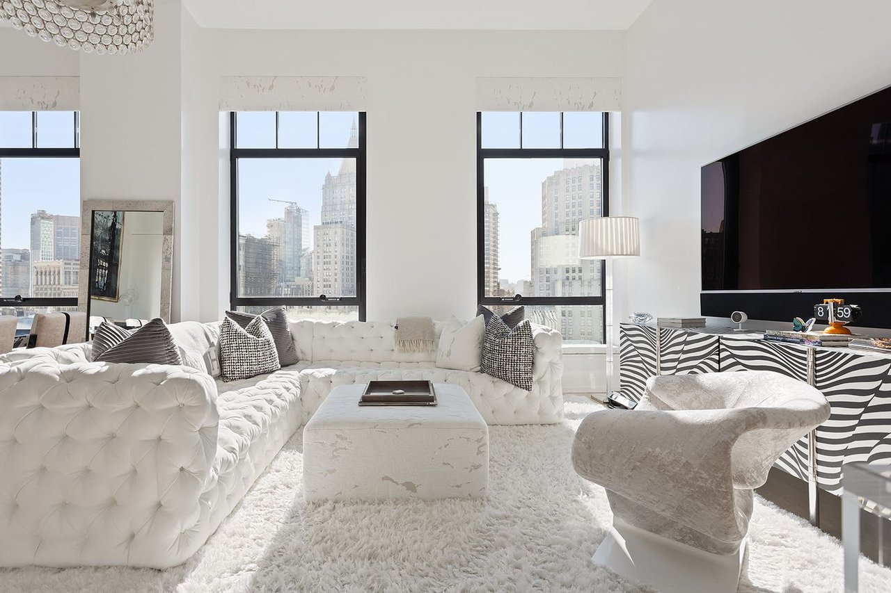 10 Madison Square West, Unit 17E