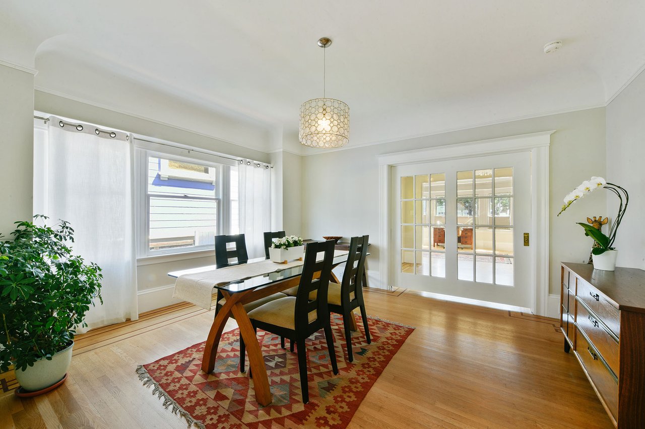 811 Santa Clara Ave
