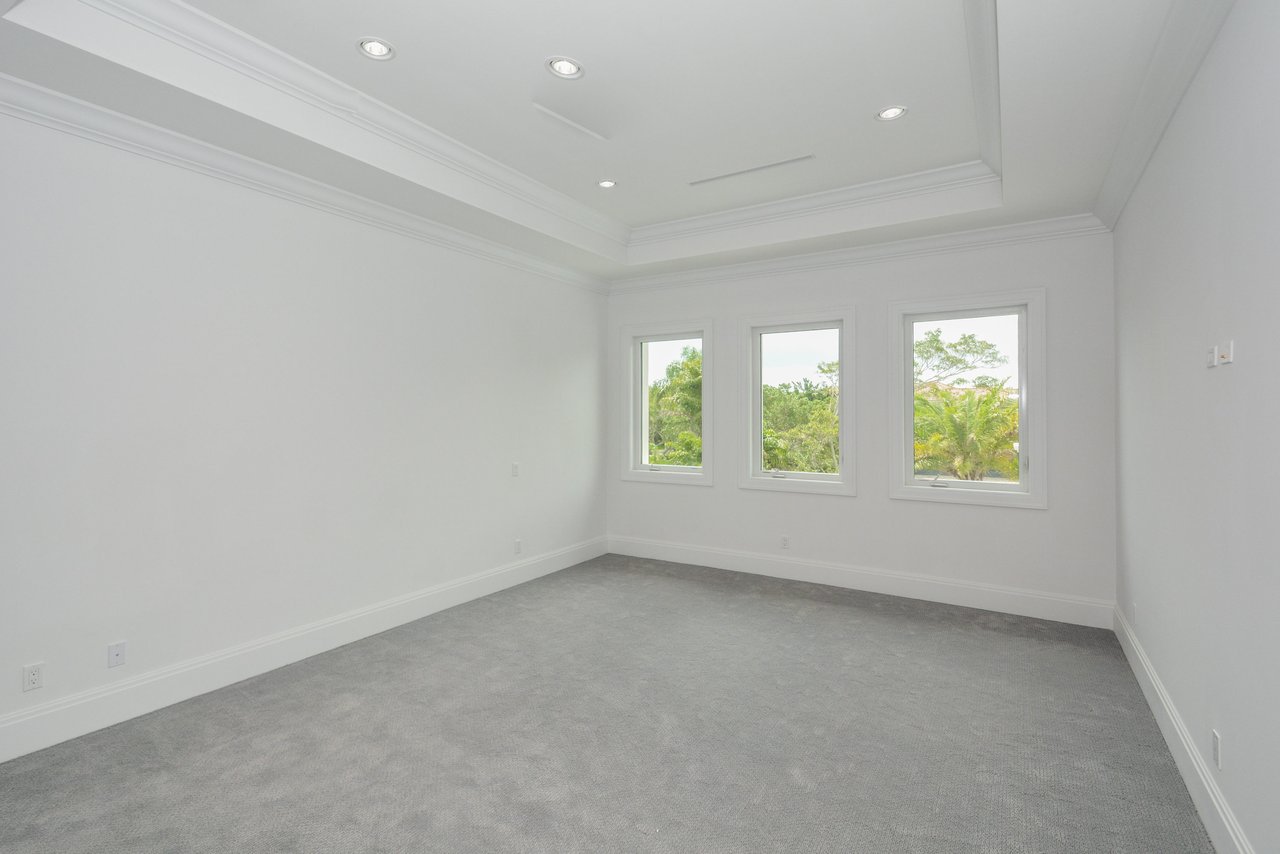 8422 Lookout Cir