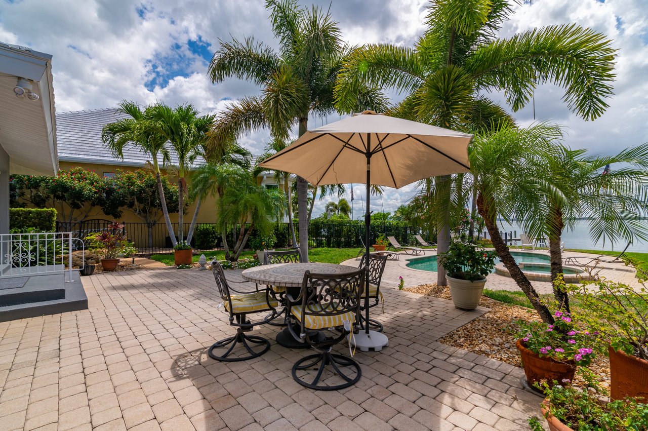 Prestigious Address in Lido Shores