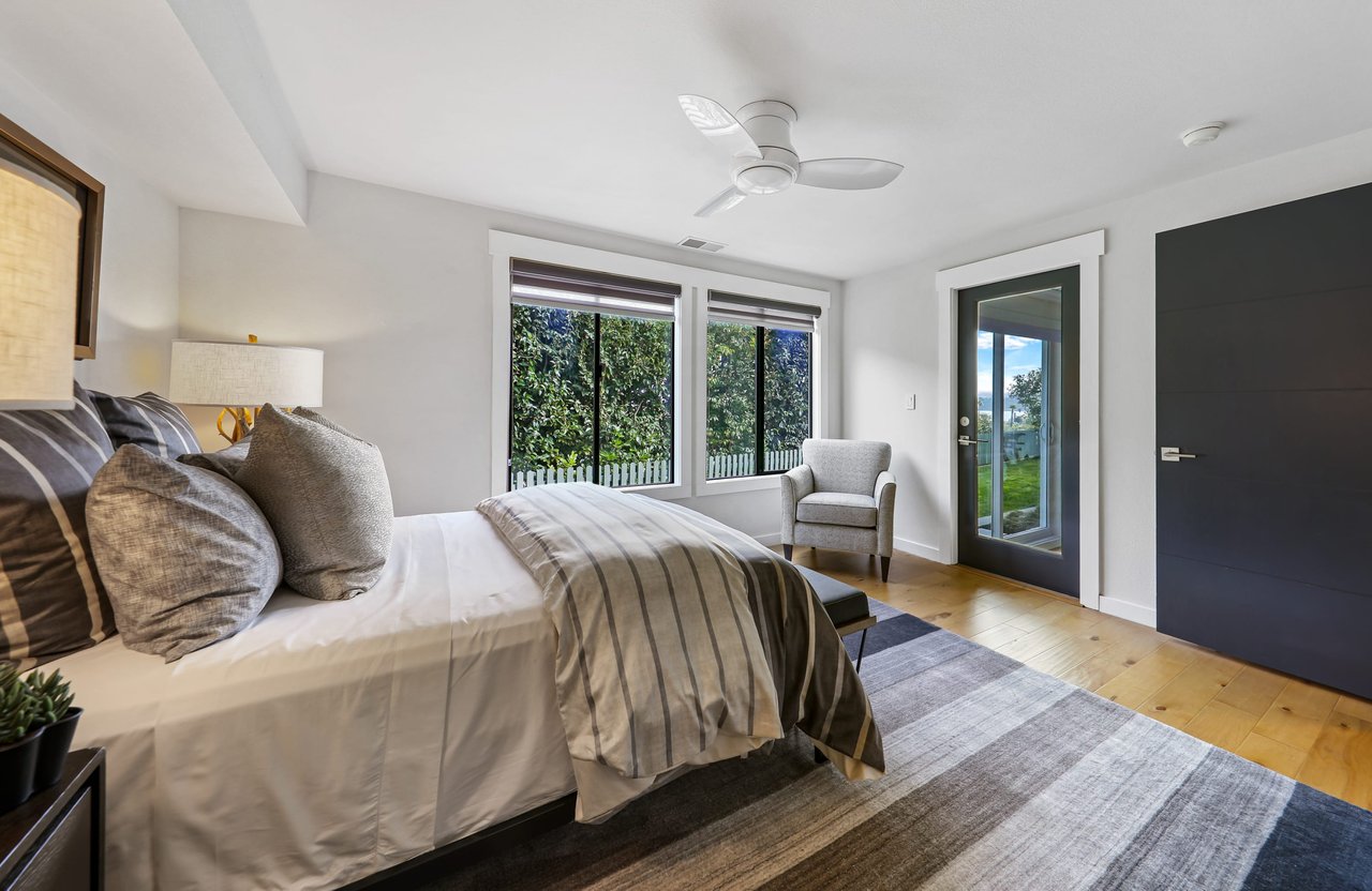 Newly Remodeled Home with Bay Views 