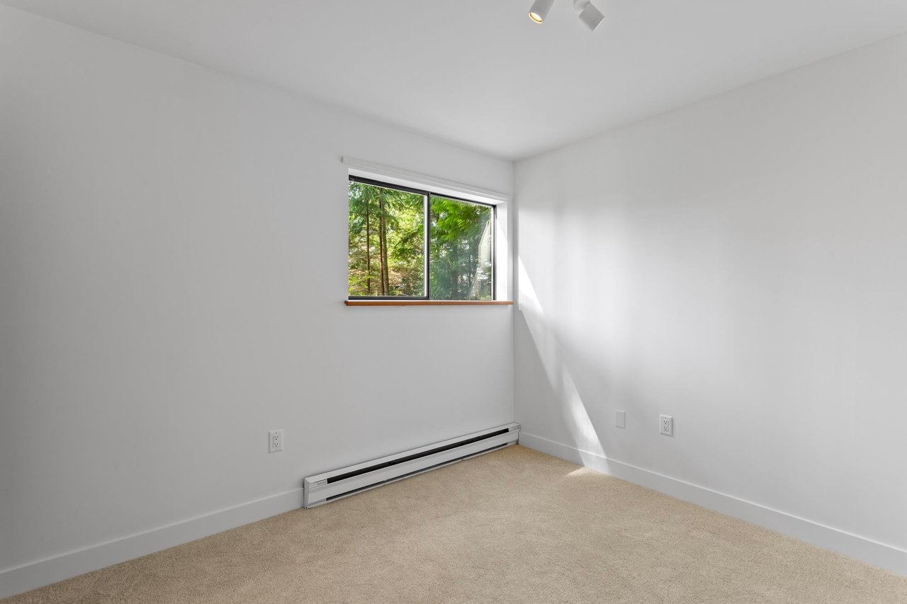 60 Sunset Dr
