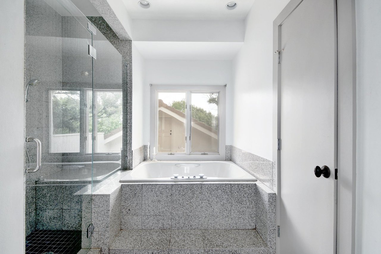 3501 Misty Creek Dr