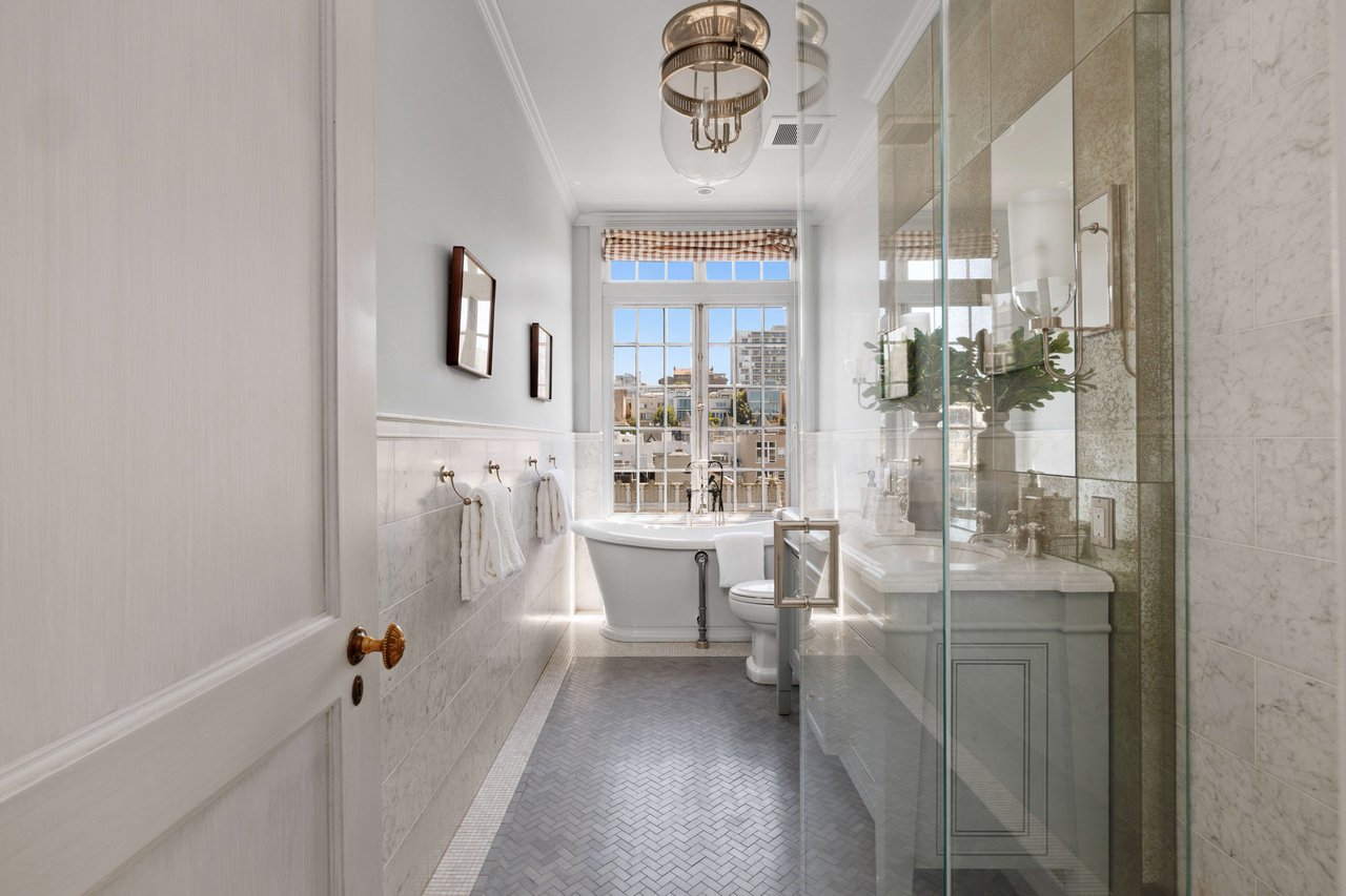 Grand Scale, Pre-War Apartment with North Bay Views