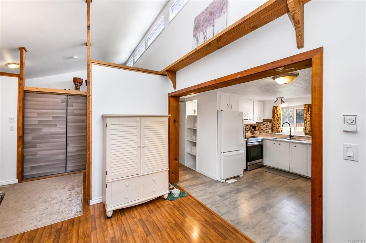 3398 Ridgeview Cres
