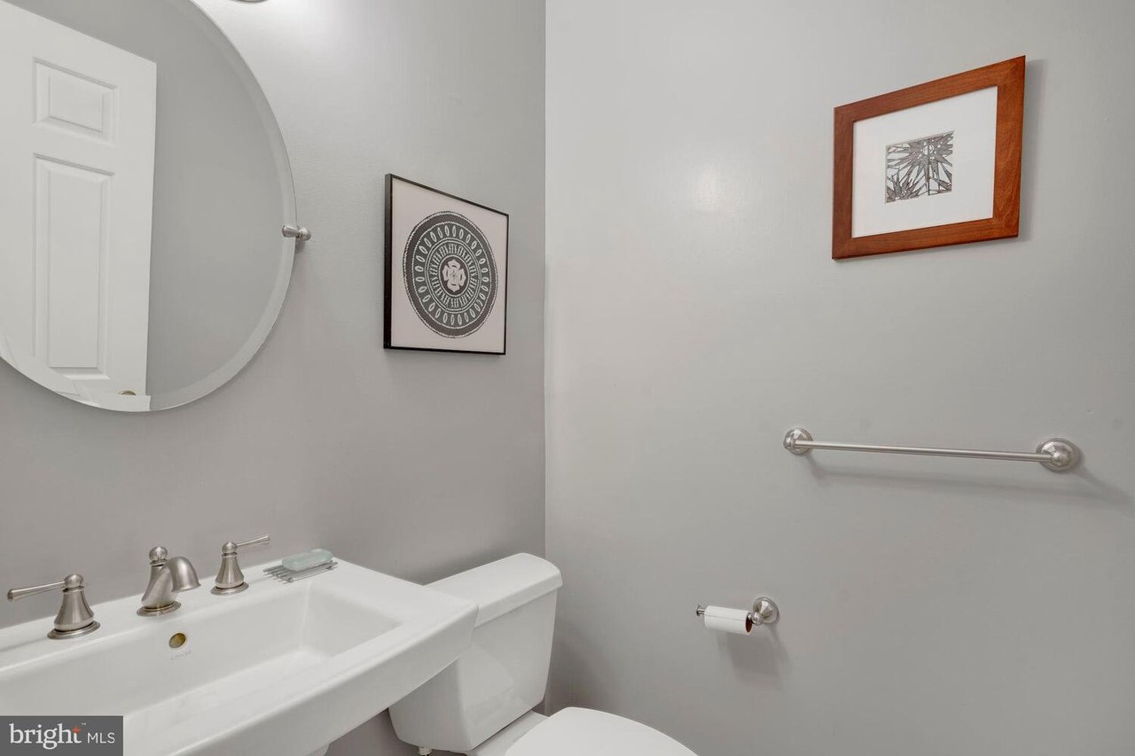 3275 Sutton Pl NW, #B