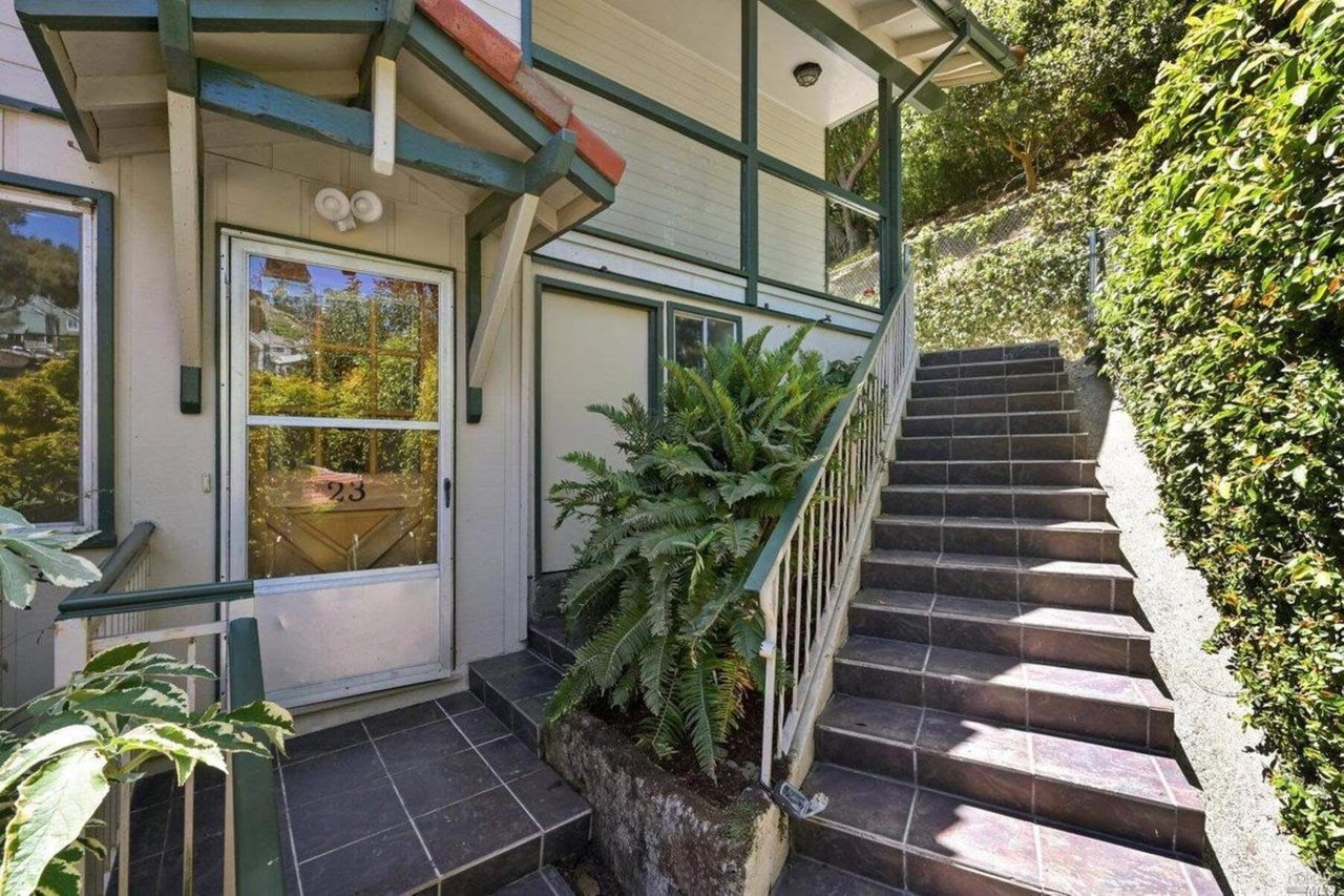 23-25 Buckelew St