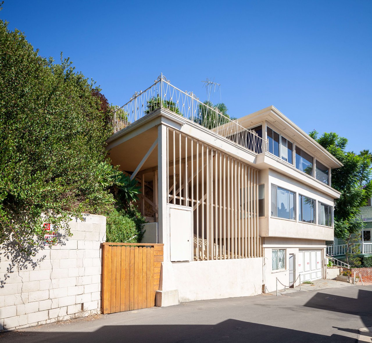 2607 Ocean Boulevard