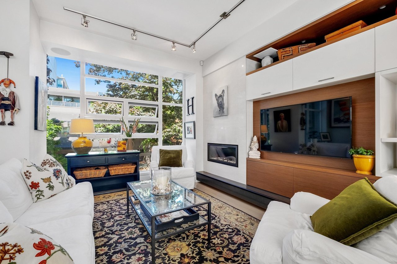 1566 W 8th Avenue, Vancouver