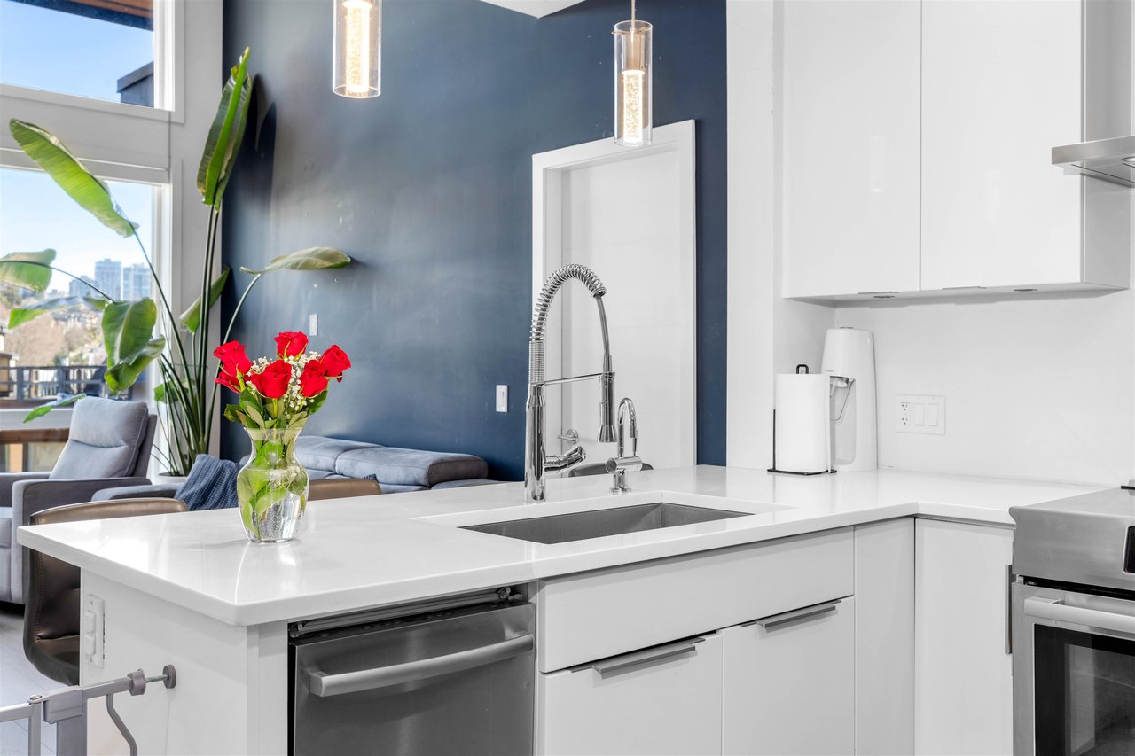 609-733 W 3rd St