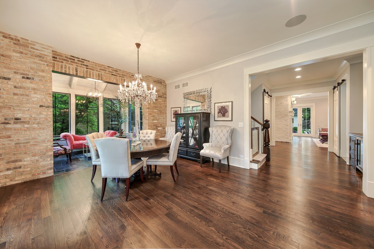 Impeccable Craftsmanship In This Sophisticated Modern Home